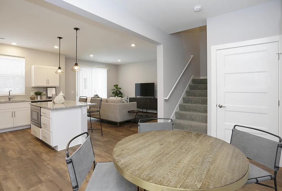 The Knoll - Townhomes of Ada