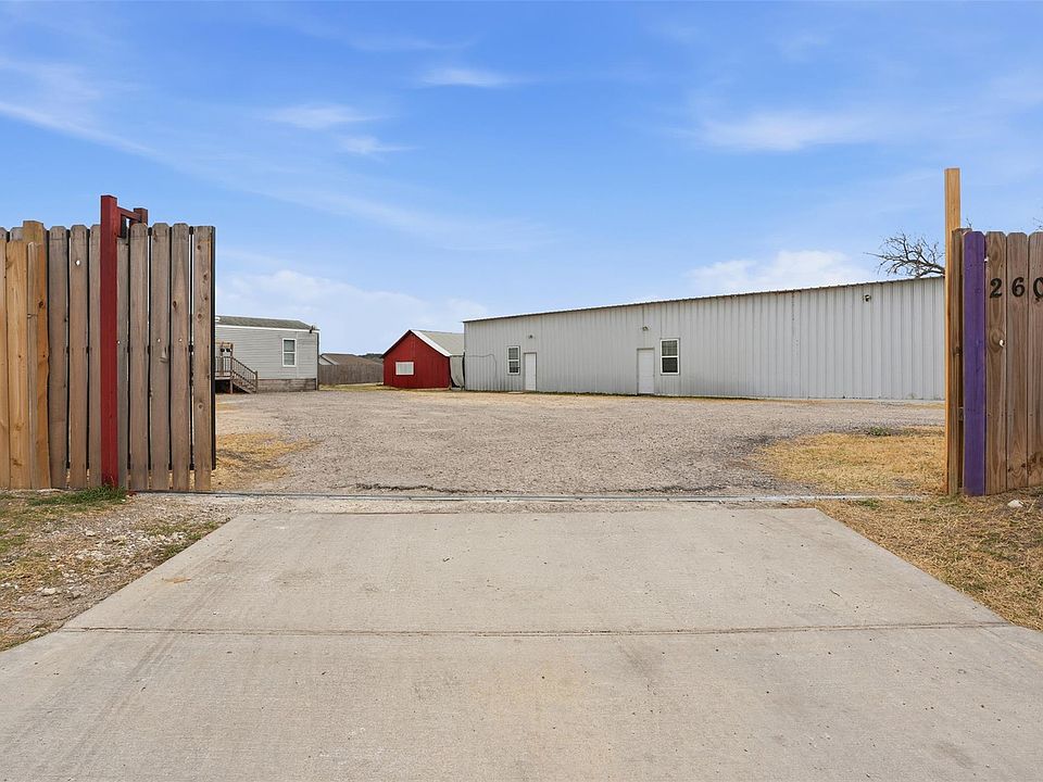 1st image of 260 Ganado Dr