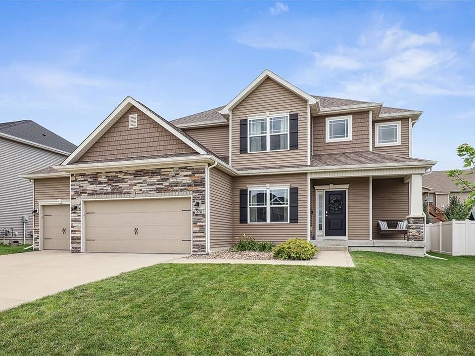 1st image of 370 NE Prairie Wolf Dr