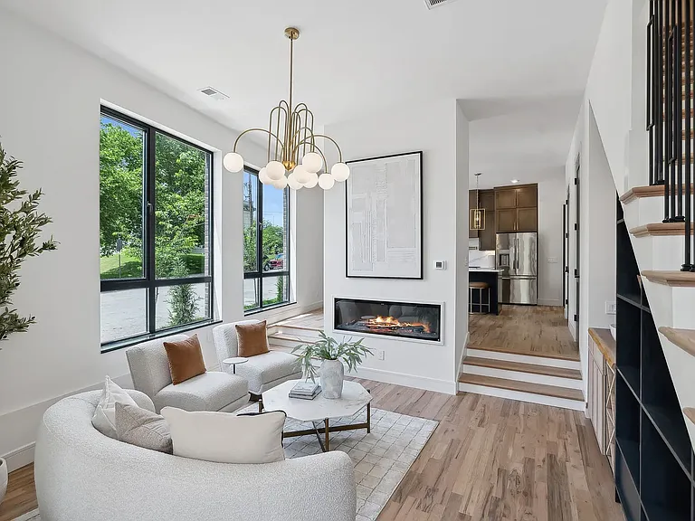 1103 Forest Ave #E — Photo 11