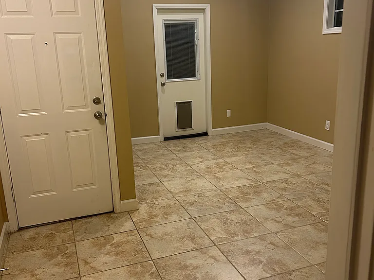 241 Parkwood Cir — Photo 18