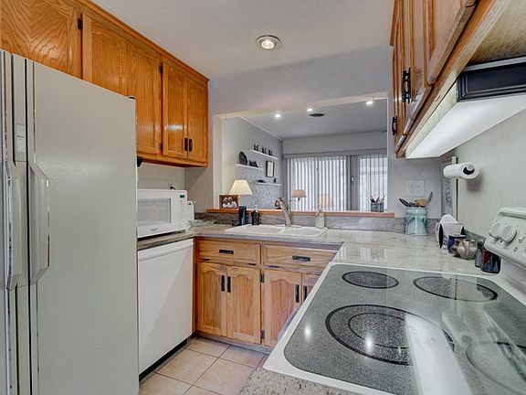 5th image of 3025 Brookwood Cir