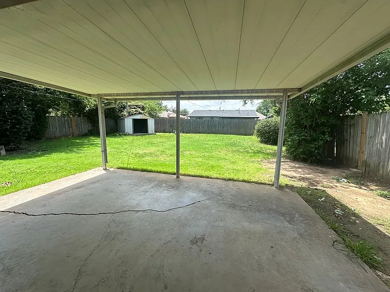 4844 Woodview Dr — Photo 67