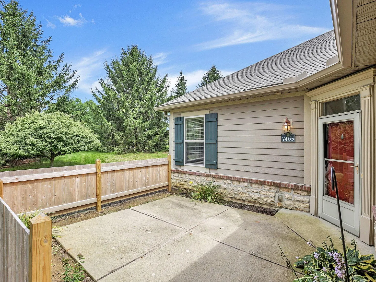 2 bed, 2.0 bath, 1134 sqft, $2,200 — Photo 3