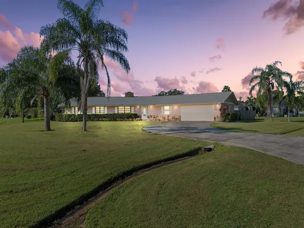 1302 SE Coral Reef Street, Port St Lucie, FL 34983