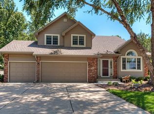 5866 Crabapple Ln, Johnston, IA 50131