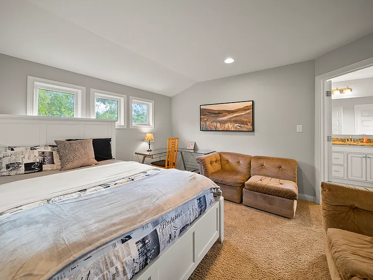 10599 Geist View Dr — Photo 28