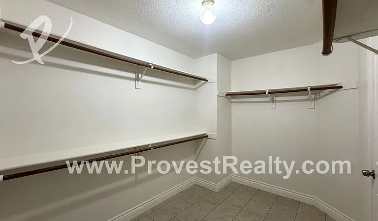 13000 Norfolk Ln — Photo 27
