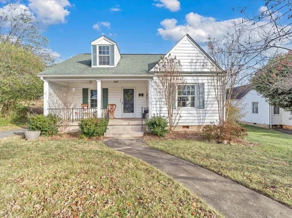 36 N Bruffey St, Salem, VA 24153