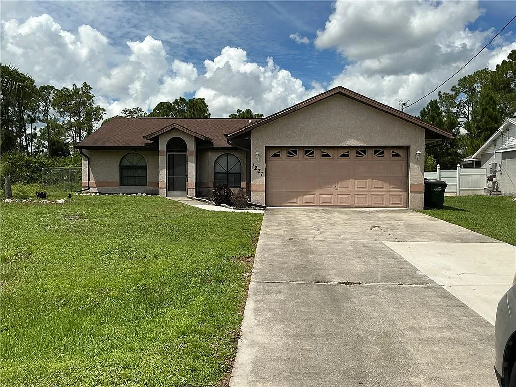 3 bed, 2.0 bath, 1234 sqft, $1,500 — Photo 1