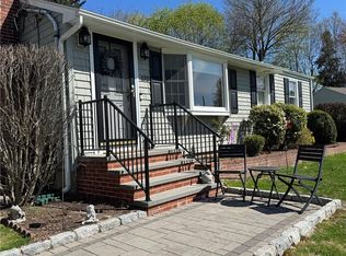 132 Scenic Dr, Cranston, RI 02920