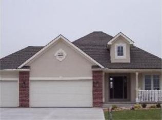 17902 Grey Hawke Rdg, Smithville, MO 64089