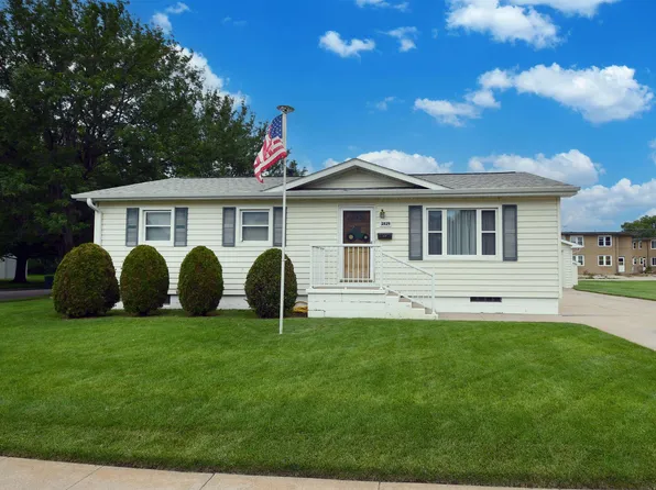 2829 G Ave, Kearney, NE 68847