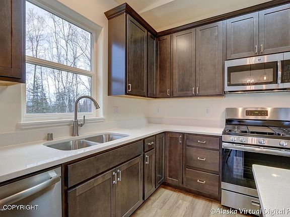 4th image of 19530 Wildwood Dr #25