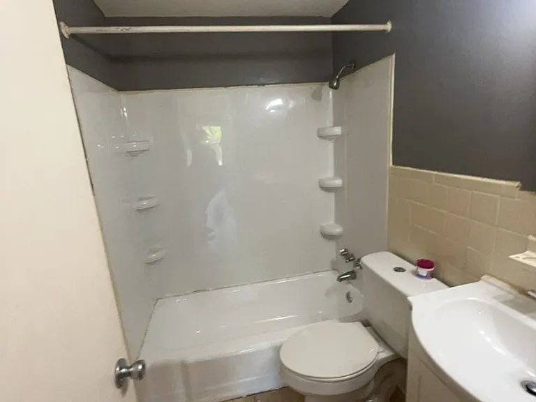 Holston Apartments — Photo 29