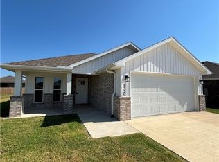1720 Ferguson St, Pea Ridge, AR 72751