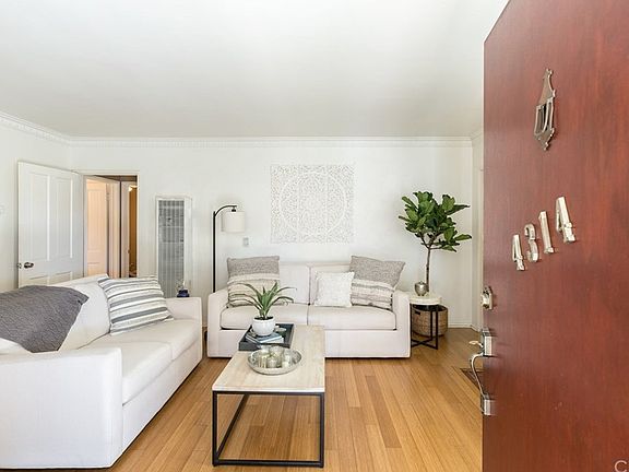 5th image of 4314 Globe Ave