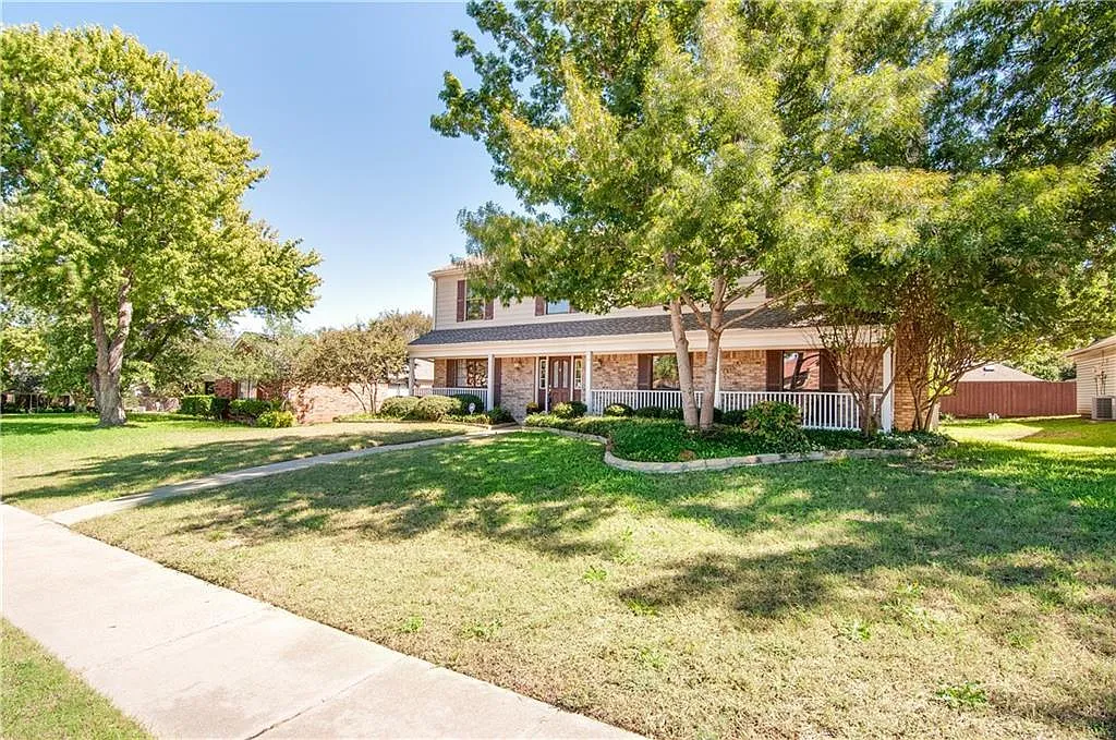 4 bed, 2768 sqft, $2,990 — Photo 4