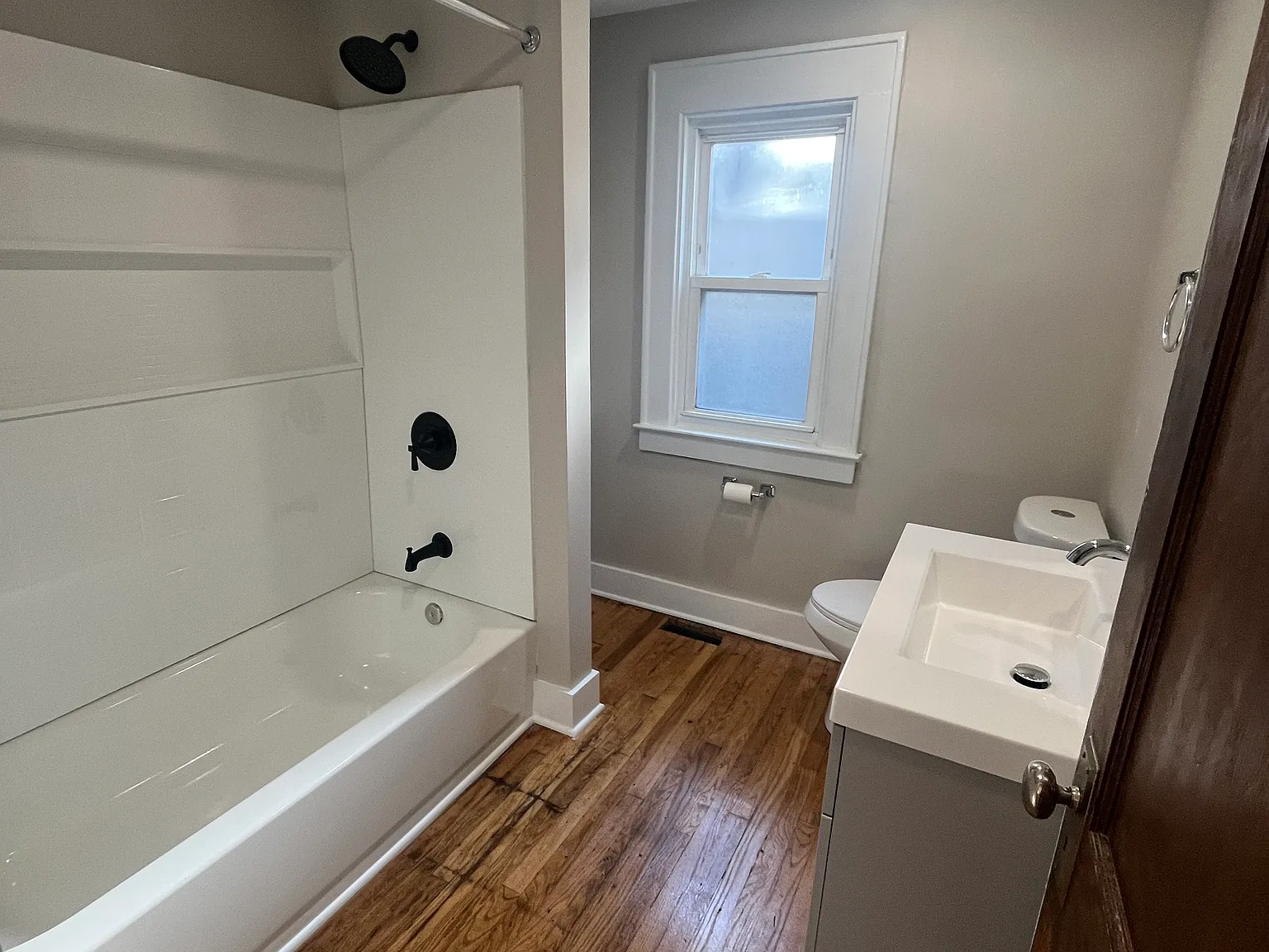 2 bed, 1275 sqft, $1,975 — Photo 4