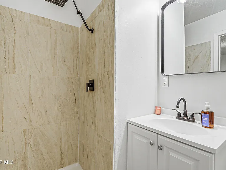 4609 Skylark Way — Photo 31