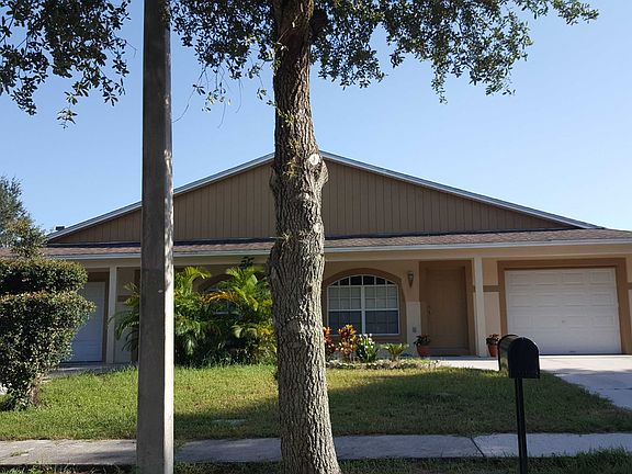 3rd image of 8553 Lazy River Dr