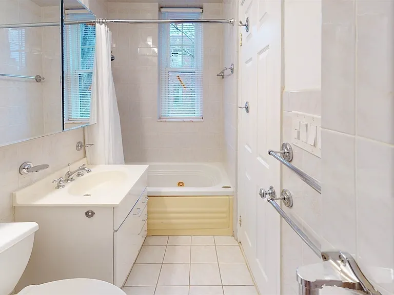 311 Tappan St #3 — Photo 30