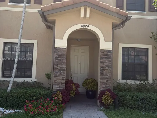 8929 W 35th Way, Hialeah, FL 33018