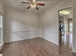 9 Beason Farm Ln, Simpsonville, SC 29681