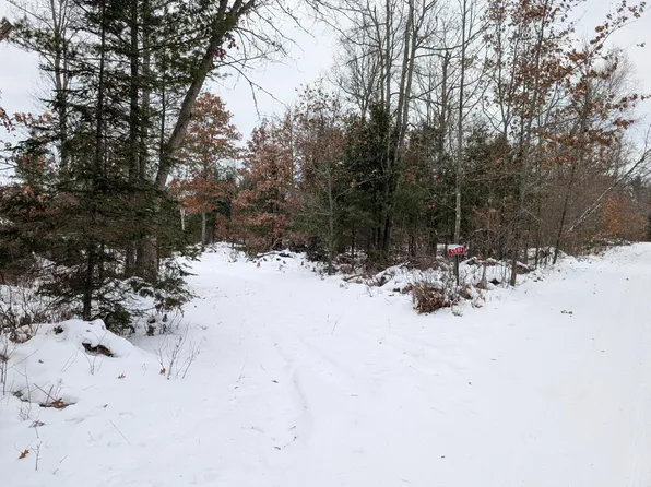 2681 Bullseye Ln, Eagle River, WI 54521