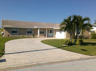221 Bimini Rd, Cocoa Beach, FL 32931