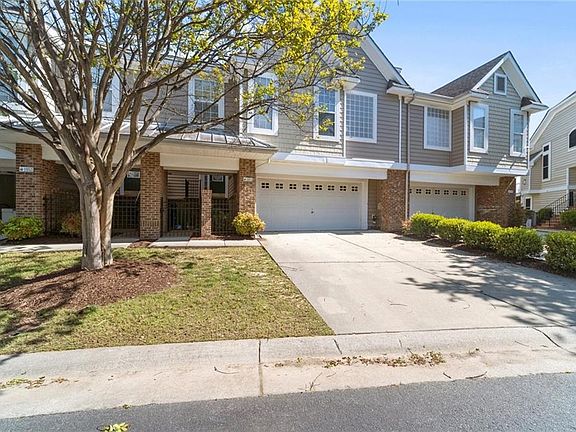 3rd image of 1051 Bay Breeze Dr