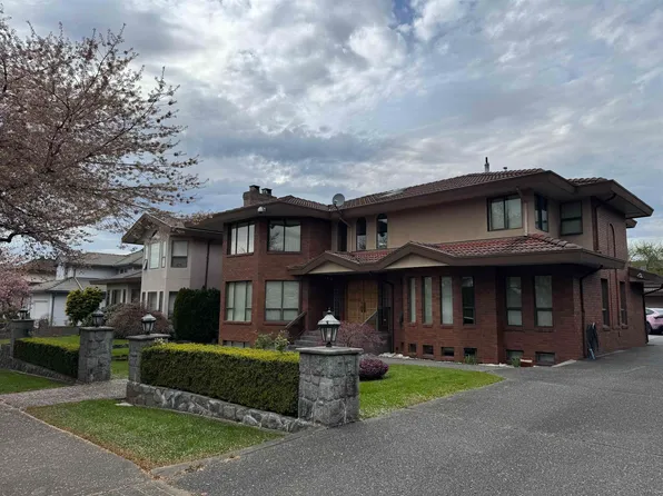 6921 Grant Pl #Lvl, Burnaby, BC V5B 4X4