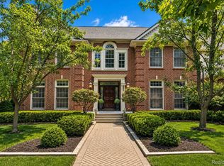 2398 Heronwood Dr, Bloomfield Hills, MI 48302