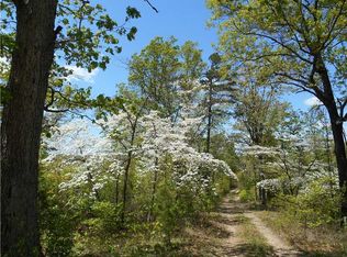 Oil Springs Rd, Eureka Springs, AR 72632