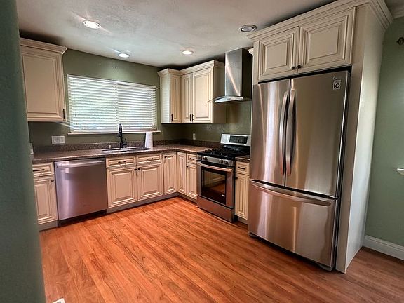 2nd image of 110 El Dorado Way