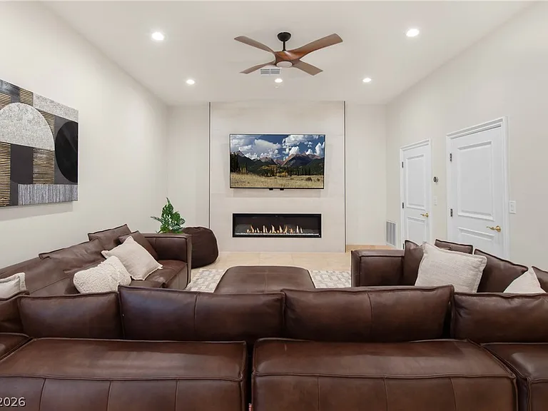 1635 Liege Dr — Photo 30