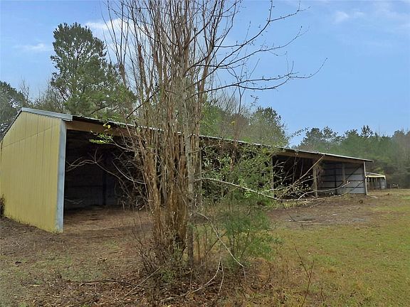 4th image of 216 Johnson Ln