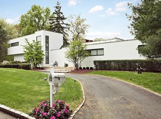 17 Lakeside Dr, Rye, NY 10580