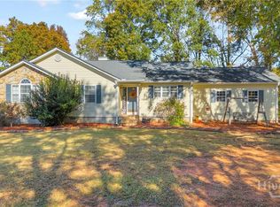 1136 Hoods Mill Rd, Commerce, GA 30529