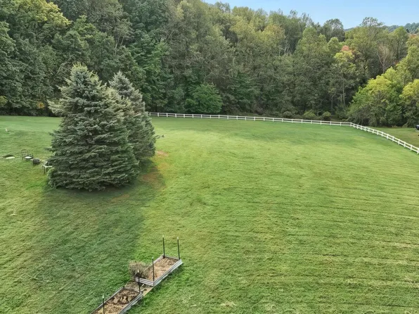 Arnold Rd, Glenville, PA 17329