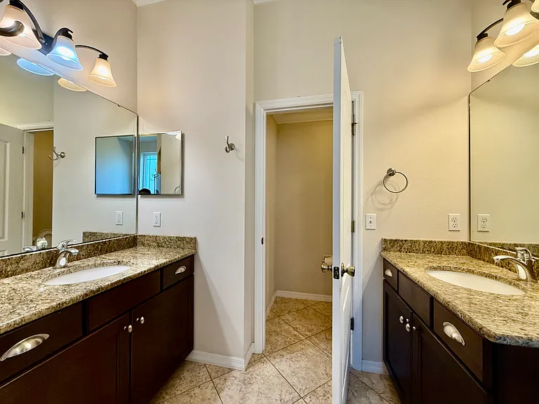 7646 SW 81st Way — Photo 10