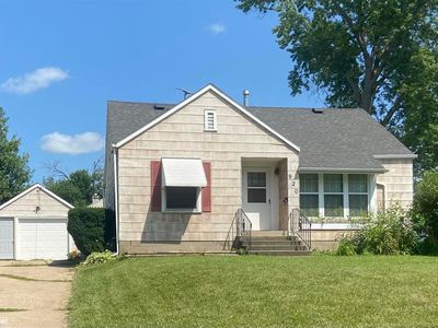 920 S 8th Ave, Marshalltown, IA, 50158