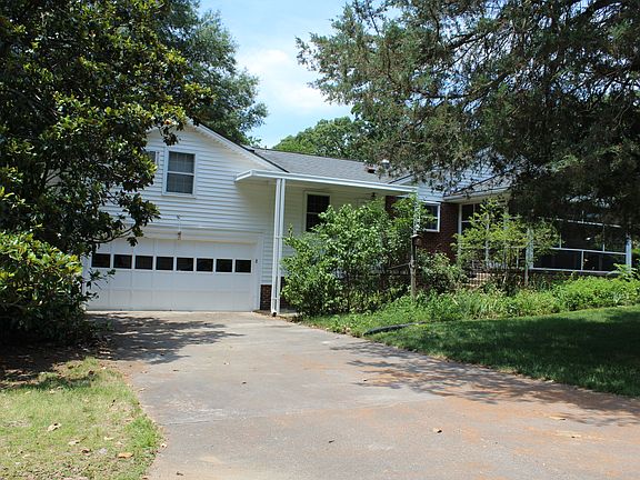 Side - Garage & Scrned Porch