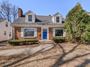 231 Ingleside Ave, Aurora, IL 60506