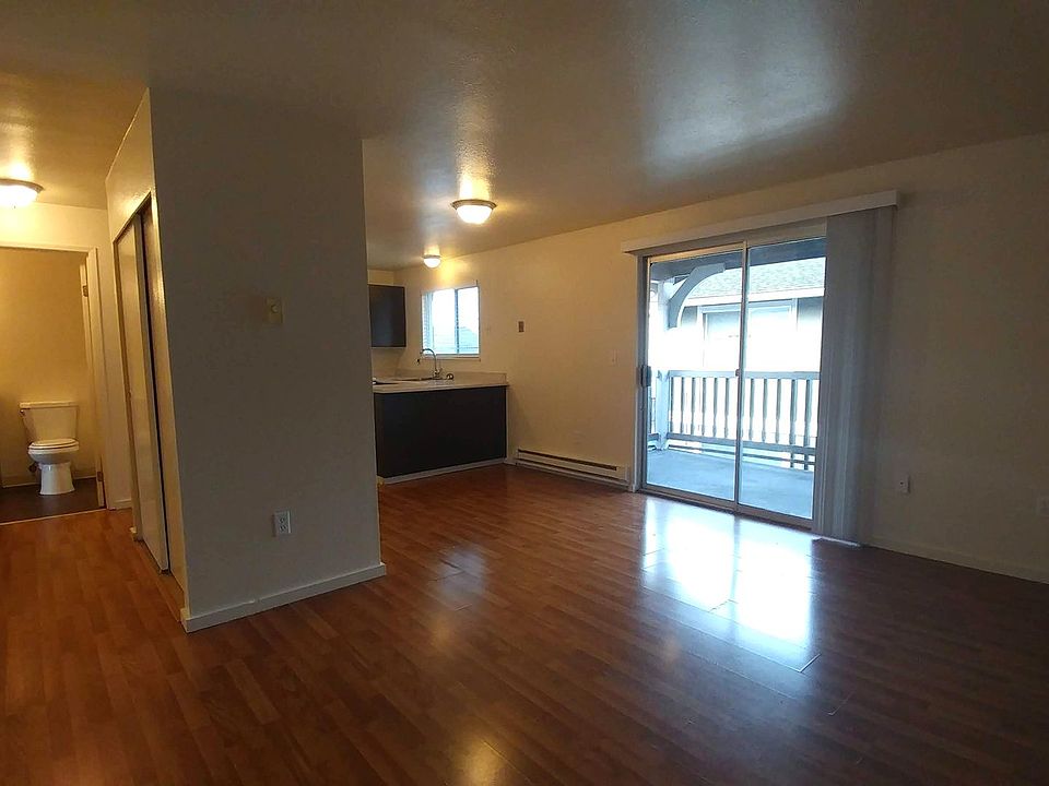 1st image of 4018-4028 S Warner St #4028-4