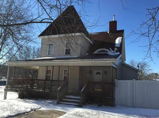 17 3rd St N, Central City, IA 52214