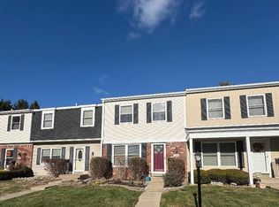 1030 Larson Ct, Rochester Hills, MI 48307