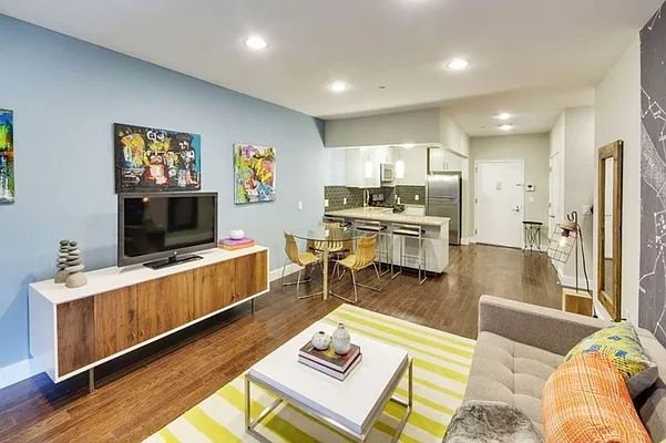 Rented by MNS | media 12