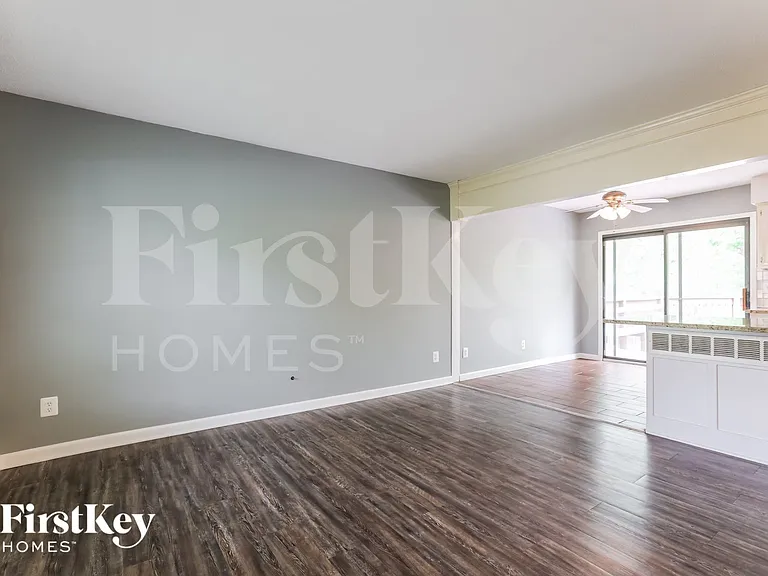 1305 Milwaukee St — Photo 3