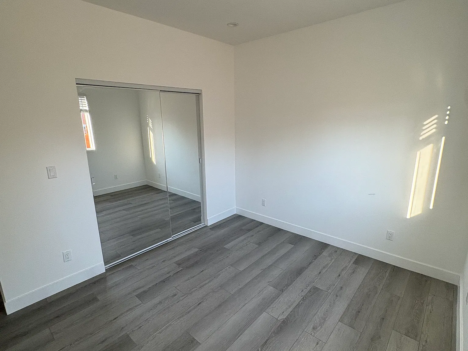 2 bed, 760 sqft, $3,000 — Photo 4